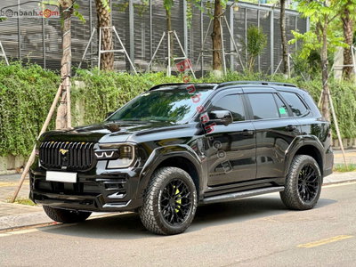 Xe Ford Everest Platinum 2.0L 4x4 AT 2025