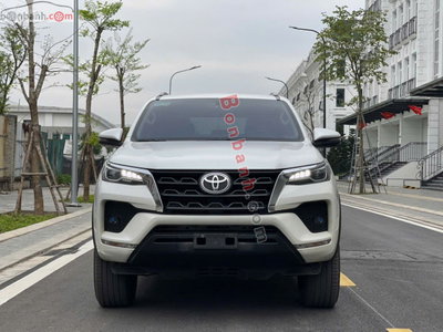 Xe Toyota Fortuner 2.4G 4x2 AT 2021