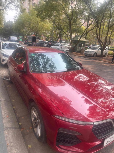 VinFast Lux A2.0 2021 2.0 AT - 64000 km