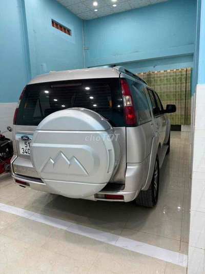 Ford Everest cuối 2012 8 chỗLimited máy dẩu số sàn