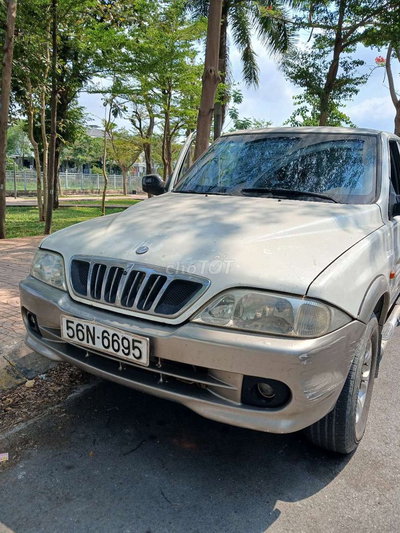 SsangYong Musso 7 chỗ Trắng