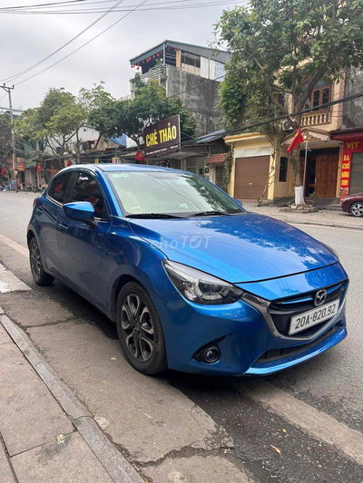 Mazda2 2015 Hatback Xanh