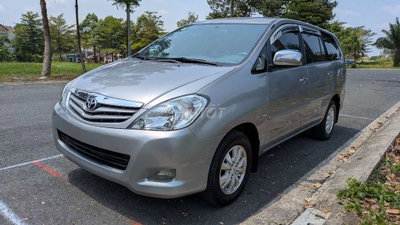 Toyota Innova 2010 Bạc 220.000 km