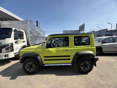 Suzuki Jimny 1.5 AT Vàng chanh