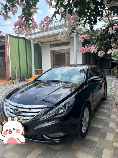 Hyundai Sonata màu Đen