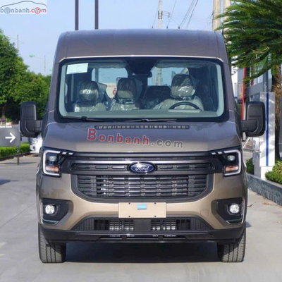 Xe Ford Transit Trend 2026
