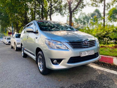 Toyota Innova 2013 Bạc 294000km