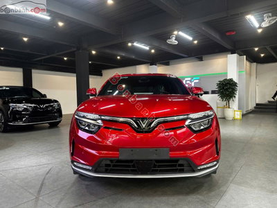 Xe VinFast VF8 Plus AWD 2023