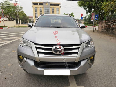 Xe Toyota Fortuner 2.4G 4x2 MT 2017