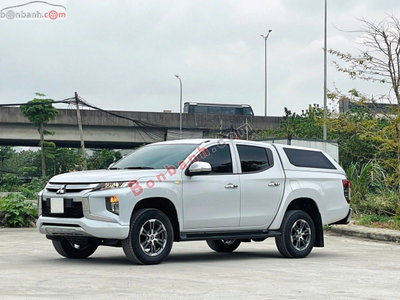 Xe Mitsubishi Triton 4x2 AT Mivec 2020