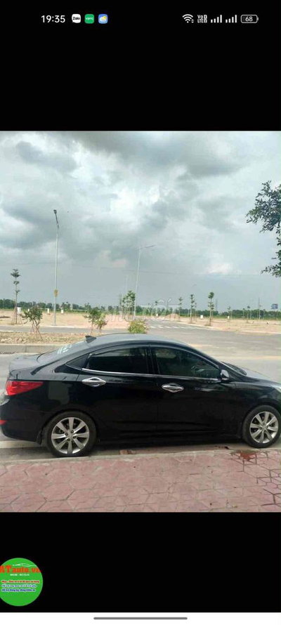 Hyundai Accent màu Đen