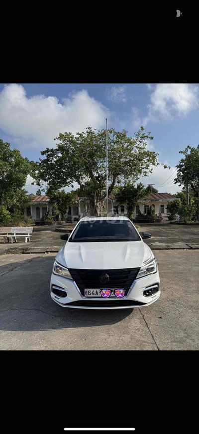 MG5 MT 5 chỗ màu Trắng Xe zin đẹp Keng , Vin 24