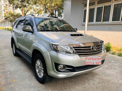 Toyota Fortuner 2014 Bạc ,máy dầu số sàn, xe rất d
