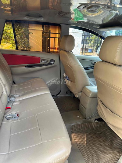 Toyota Innova 2015 Vàng cát
