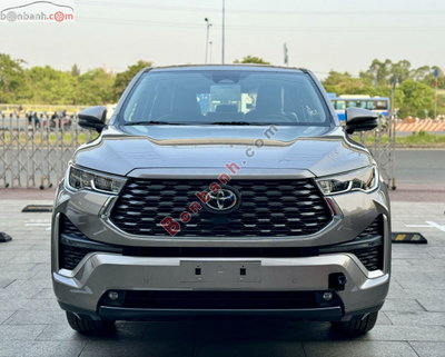 Xe Toyota Innova Cross HEV 2.0 CVT 2026