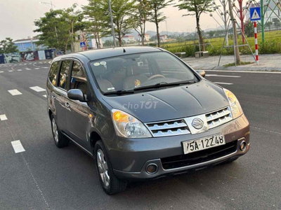 Nissan Grand livina 2012 - 140000 km