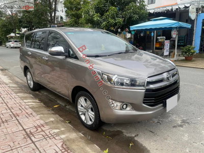 Xe Toyota Innova 2.0V 2017