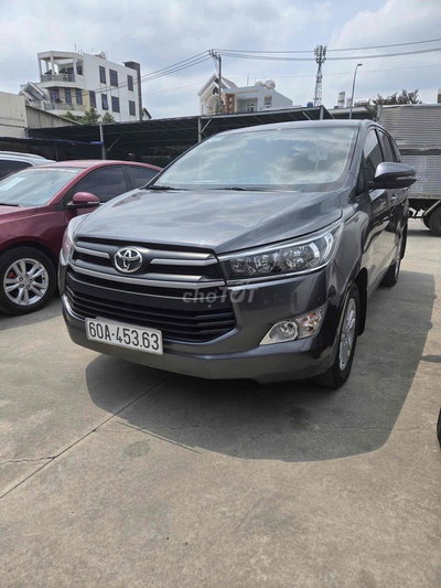 Toyota Innova 2018 2.0G 35k km Xám