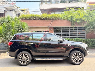 Xe Ford Everest Titanium 2.0L 4x2 AT 2021
