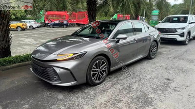 Xe Toyota Camry 2.5 HEV Top 2026