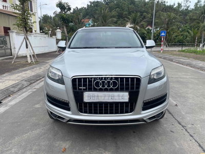Audi Q7 2010 Bạc