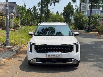 Kia Carnival 2025 Signature Trắng 9.000 km