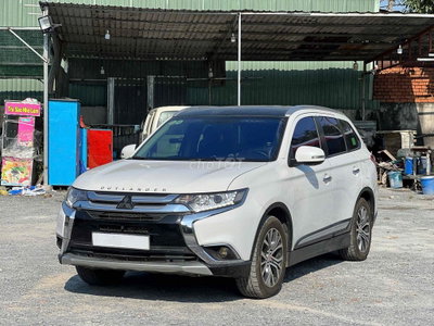 Mitsubishi Outlander 2019 Trắng