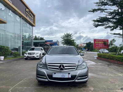 Mercedes C200 2011 Xám