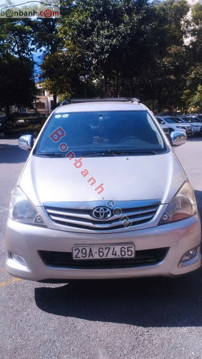 Xe Toyota Innova G 2010