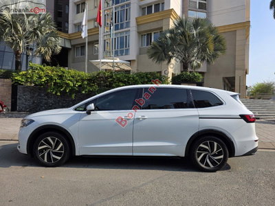 Xe Volkswagen Viloran Premium 2024