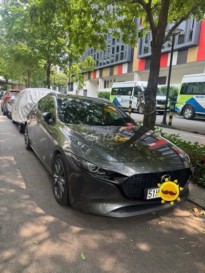 Mazda Mazda3 2019 1.5L Premium Sport