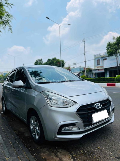 Hyundai i10 Sedan 2017 Bản đủ Bạc