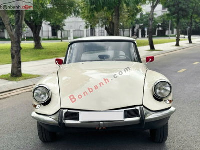 Xe Citroen DS21 Trước 1990