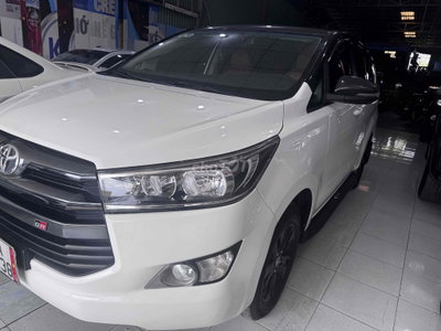 Toyota Innova 2018 2.0E Trắng