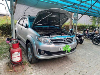 Toyota Fortuner 2013 2.7V 79000 km Bạc