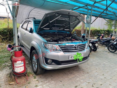 Xe Toyota Fortuner 2.7V 4x2 AT 2013