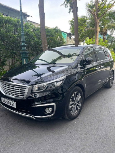 Kia Sedona 2018 Đen 60000 km