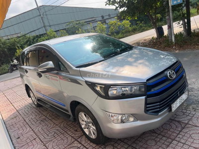 Toyota Innova 2017 2.0E - 129774 km