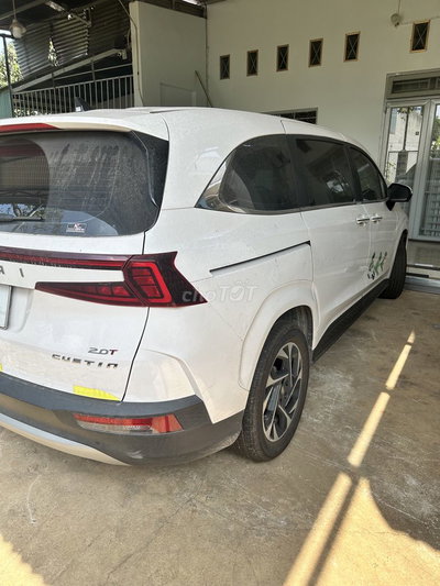 Hyundai CUSTIN 2024 2.0T Trắng
