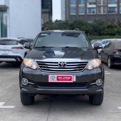 Toyota Fortuner 2016 2.7AT 121.000km Xám