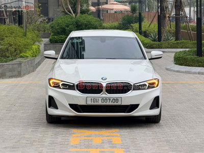 Xe BMW 3 Series 320i Sport Line 2024