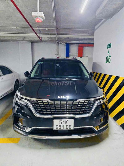 Kia Carnival 2023 Signature 40.000 km Đen