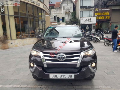Xe Toyota Fortuner 2.7V 4x2 AT 2017