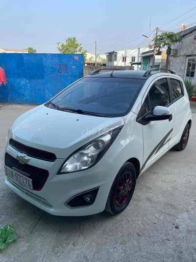 Chevrolet Spark Trắng 5 chỗ