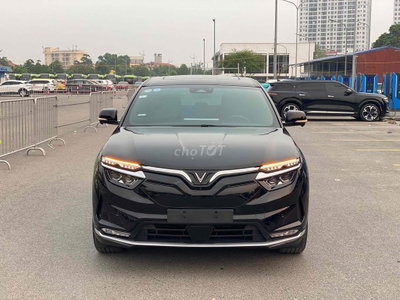 Xe điện VinFast VF8 Plus 2023 Đen