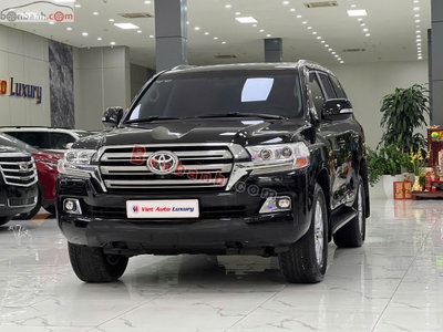 Xe Toyota Land Cruiser 4.6 V8 2020
