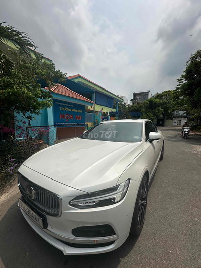 Volvo S90 Trắng 5 chỗ