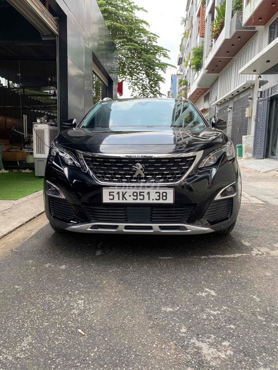 Peugeot 5008 2018 bản đu 7 chỗ Đen odo 9v