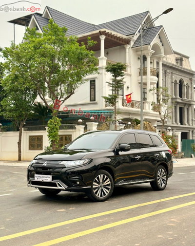 Xe Mitsubishi Outlander Premium 2.0 CVT 2022