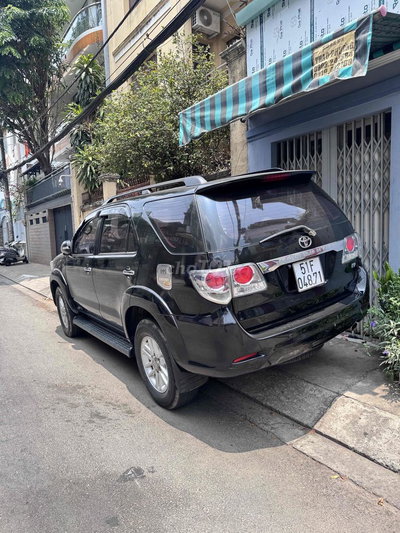 Toyota Fortuner 2014 Xăng 220000 km Đen